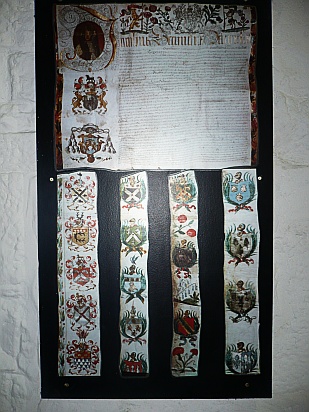 Tapestry Scroll coat of arms - Public Domain Photograph