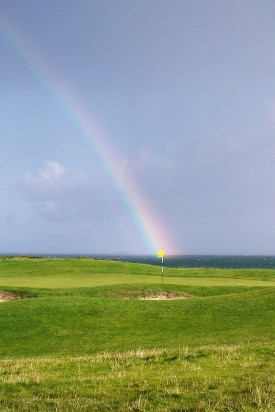 Golf rainbow - Public Domain Photograph