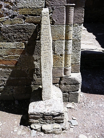 Ogham stone kerry - Public Domain Photograph
