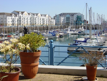 Carrickfergus harbour - Public Domain Photograph