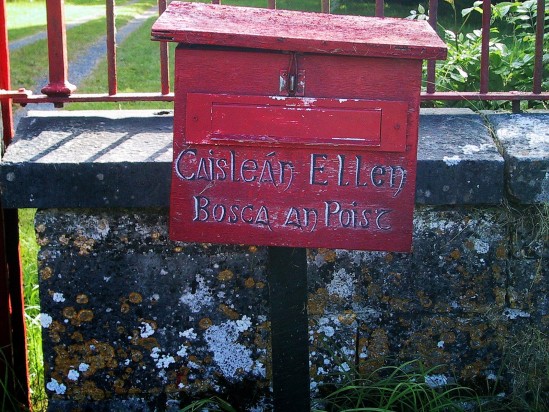 Castle Ellen mailbox - Public Domain Photograph