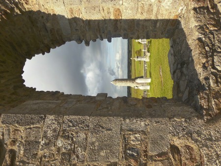 Clonmacnoise1 - Public Domain Photograph