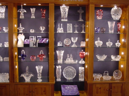 Crystal glass display - Public Domain Photograph