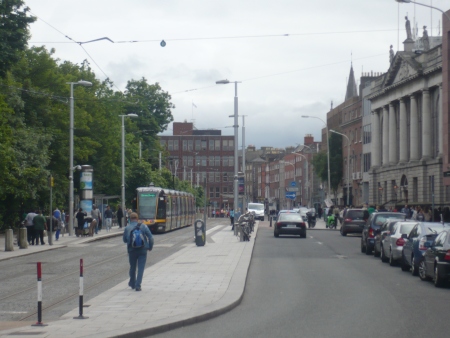 Luas St.Stephens Green - Public Domain Photograph