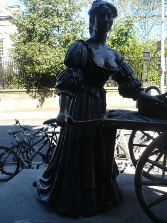 Molly Malone Statue Tart With The Cart - Public Domain Photograph