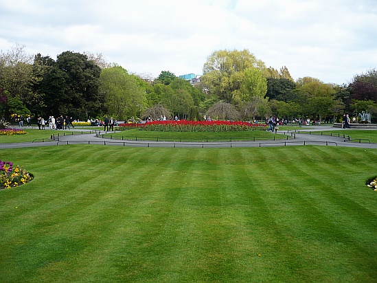 Saint Stephens Green - Public Domain Photograph