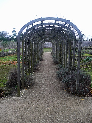 Curved arched tunnel - Public Domain Photograph