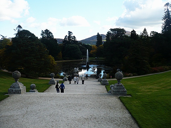 Lake with fountain - Public Domain Photograph