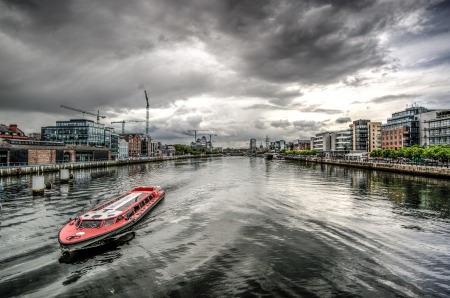 Liffey 2344368_1920 - Public Domain Photograph