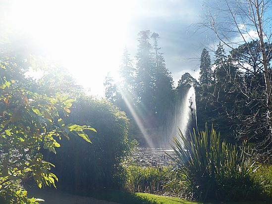 Water fountain sunlight - Public Domain Photograph